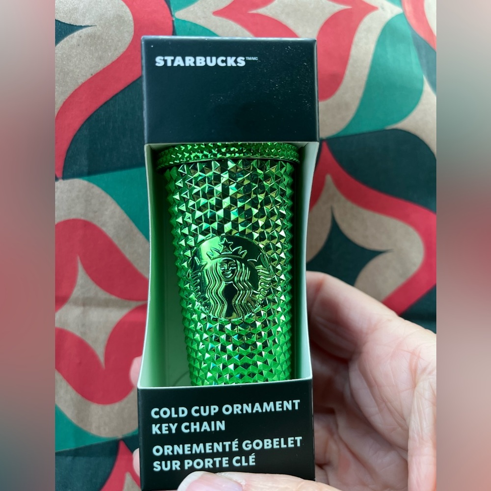 ✨NWT Starbucks, cold cup key chain/ornament -chrome green